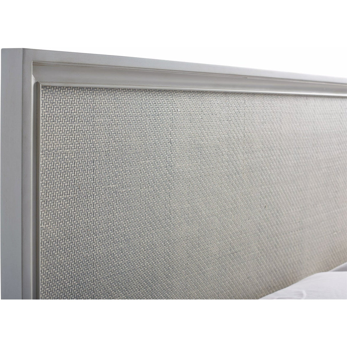 Summer Hill Woven Accent Bed | Universal