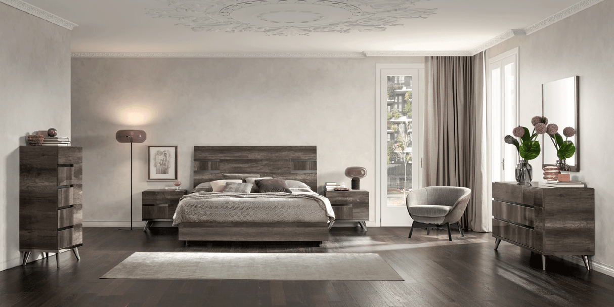 Esf Furniture - Medea Eastern King Bed In Vintage Oak - Medeaks