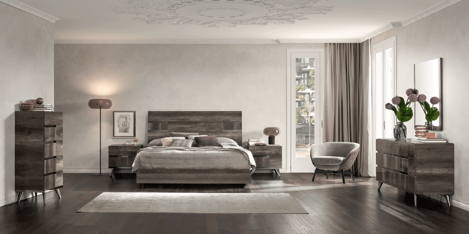 Esf Furniture - Medea Eastern King Bed In Vintage Oak - Medeaks