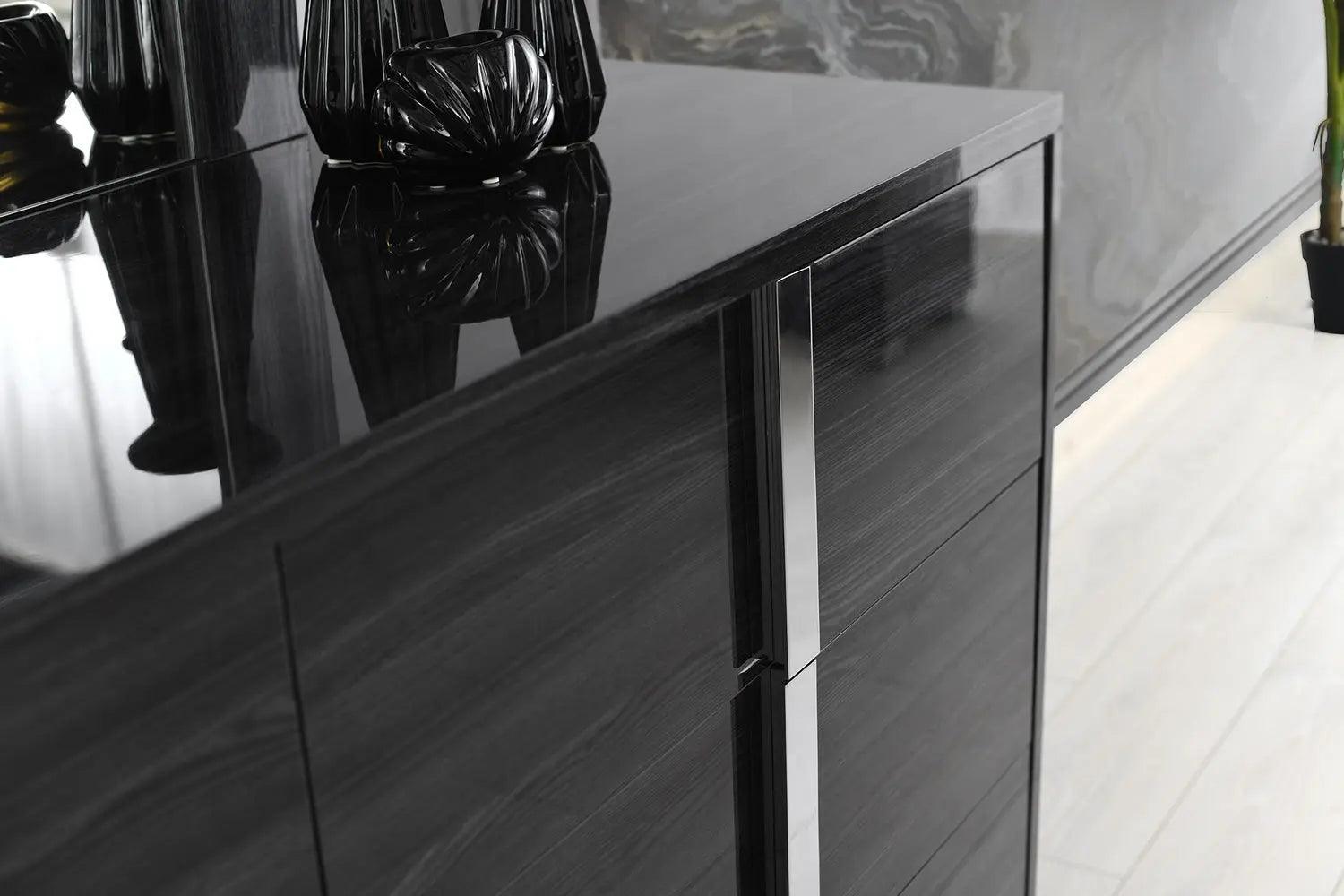 Giulia Premium Bedroom set by J&M Furniture J&M Furniture