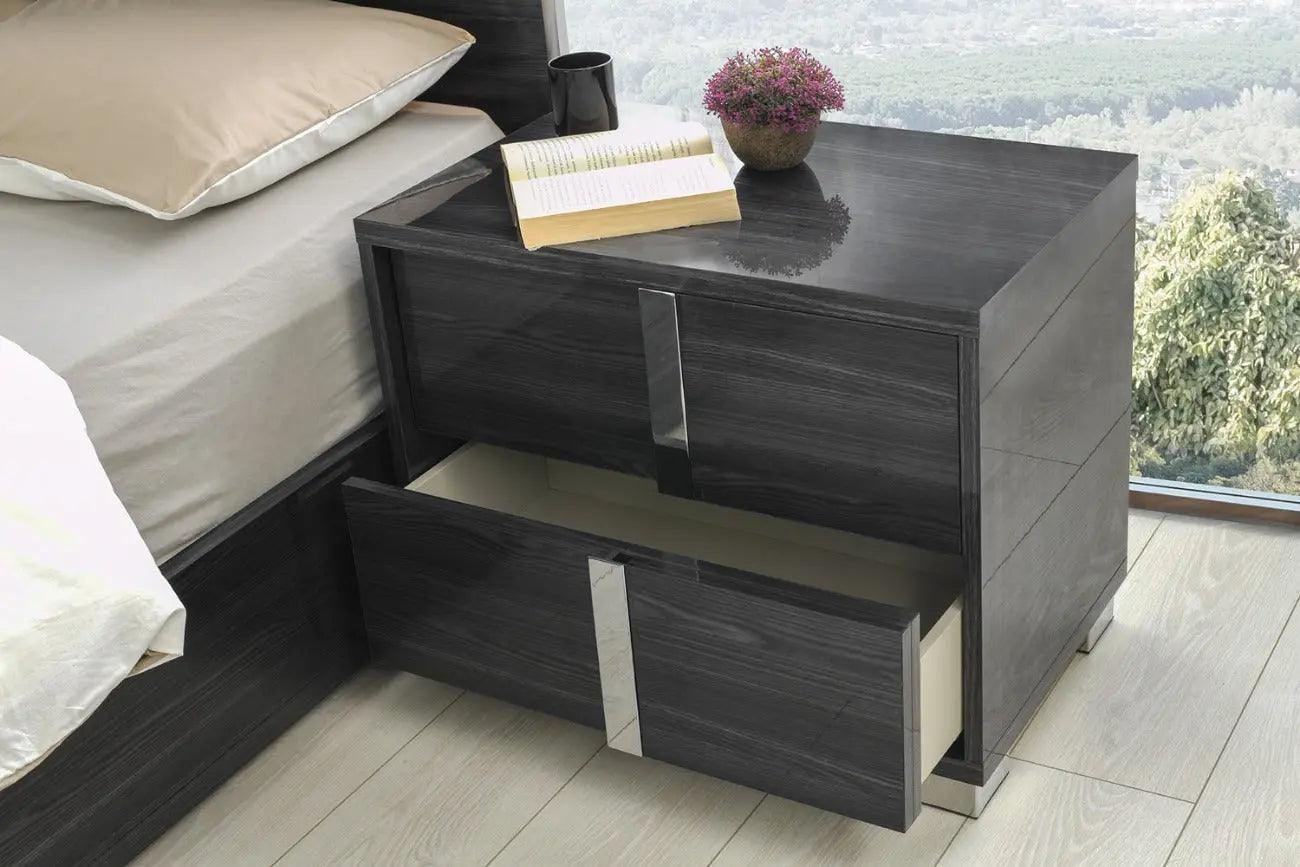 Giulia Premium Bedroom set by J&M Furniture J&M Furniture