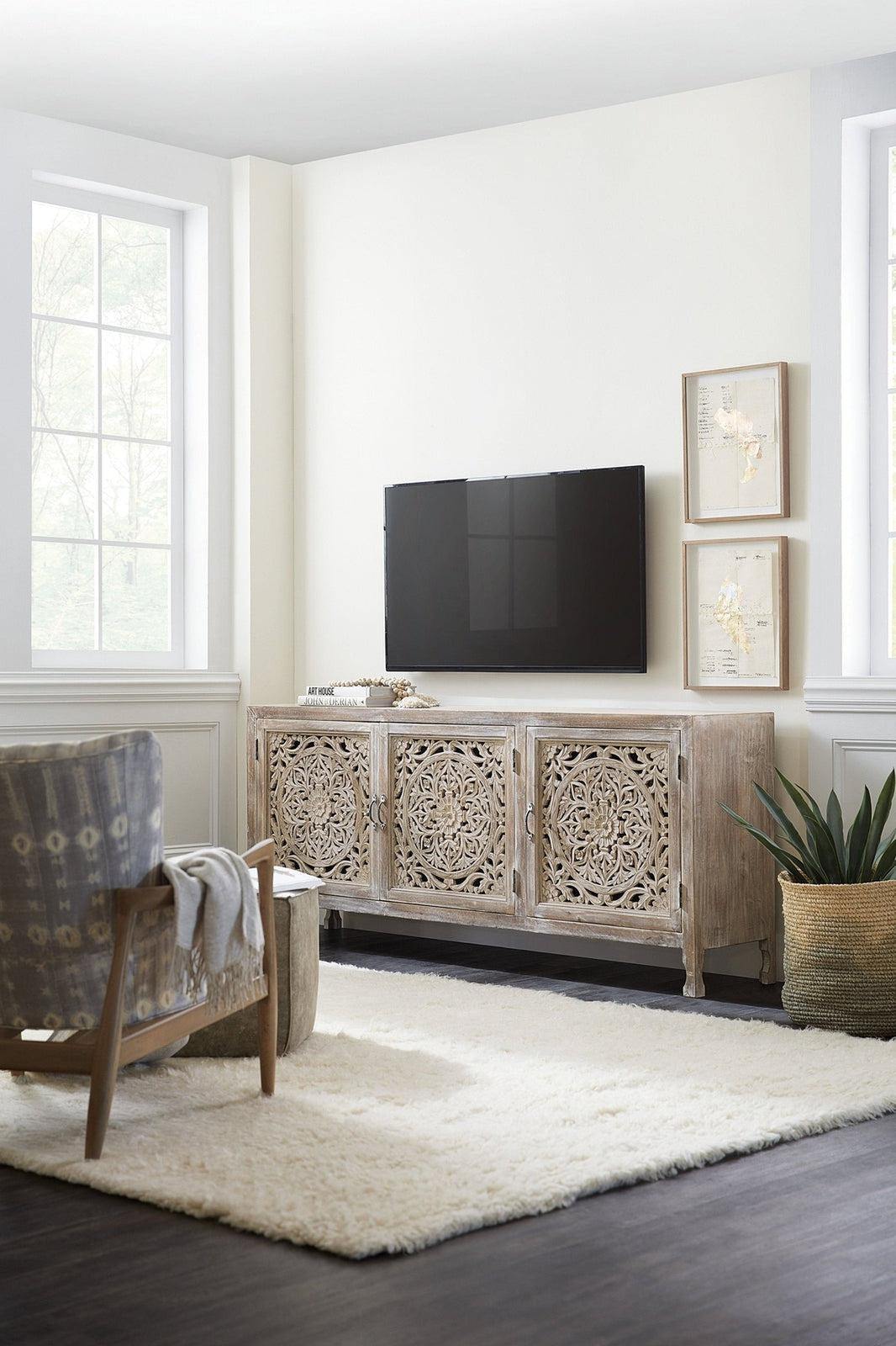 5302 - 55 Entertainment Console | Hooker | Home Elegance USA