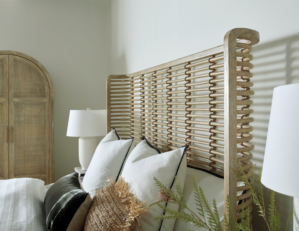 Surfrider Shelter Bed in Driftwood with Hand-Tied Jute Rope | Hooker Furniture