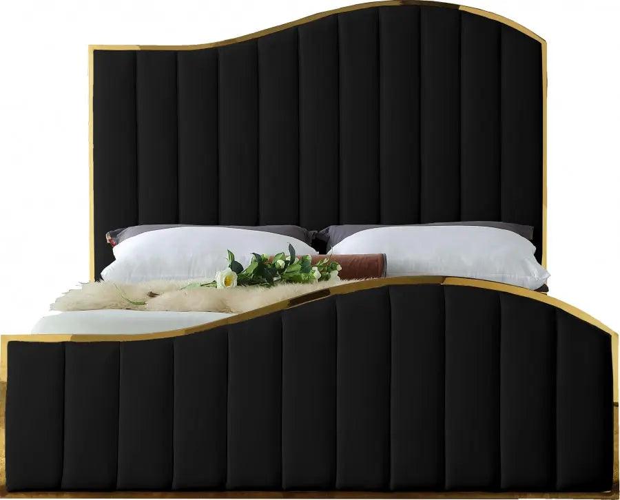 Jolie Velvet Platform Bed by Meridian Furniture Meridian Furniture