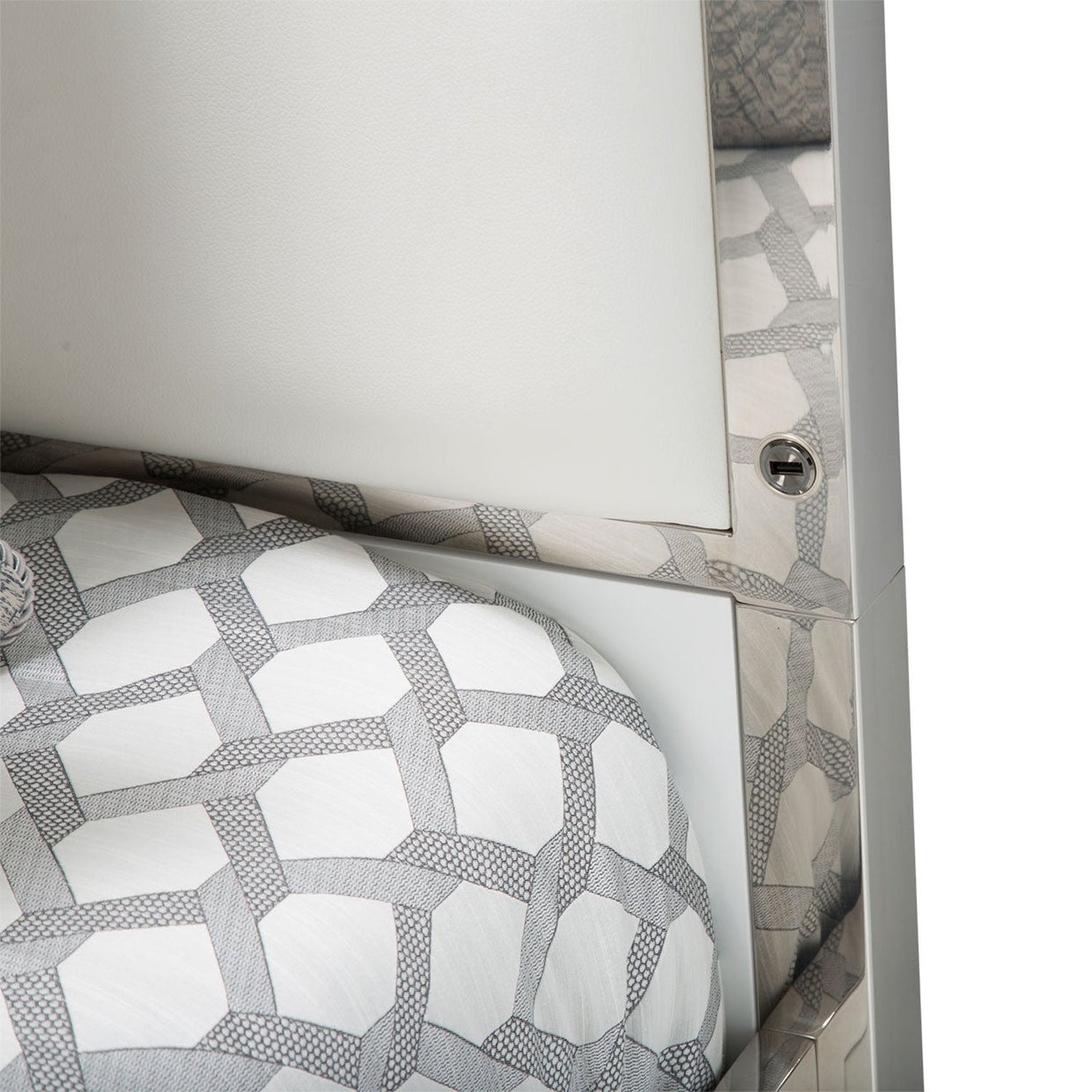 Michael Amini State St. Metal Canopy Bed - Home Elegance USA