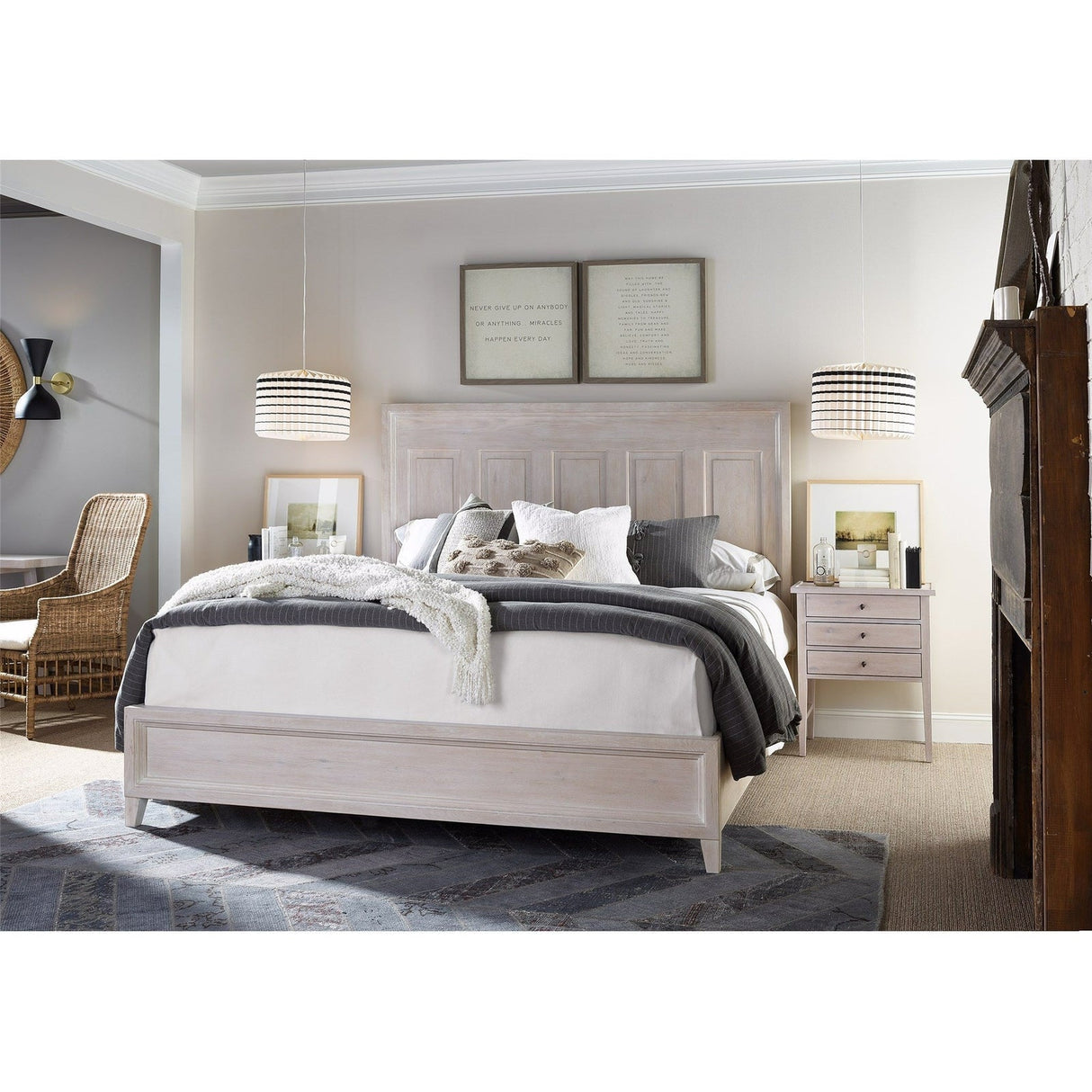 Modern Farmhouse Haines Bed | Universal