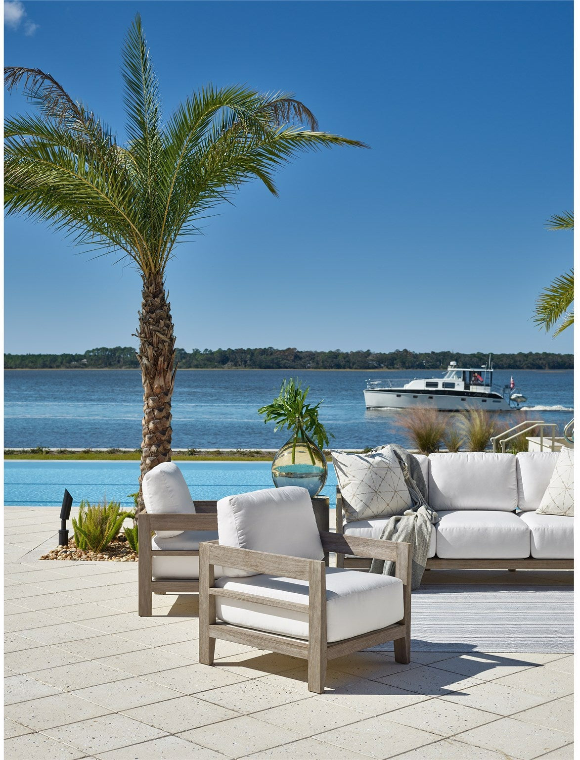 Coastal Living Outdoor La Jolla Lounge Chair | Universal