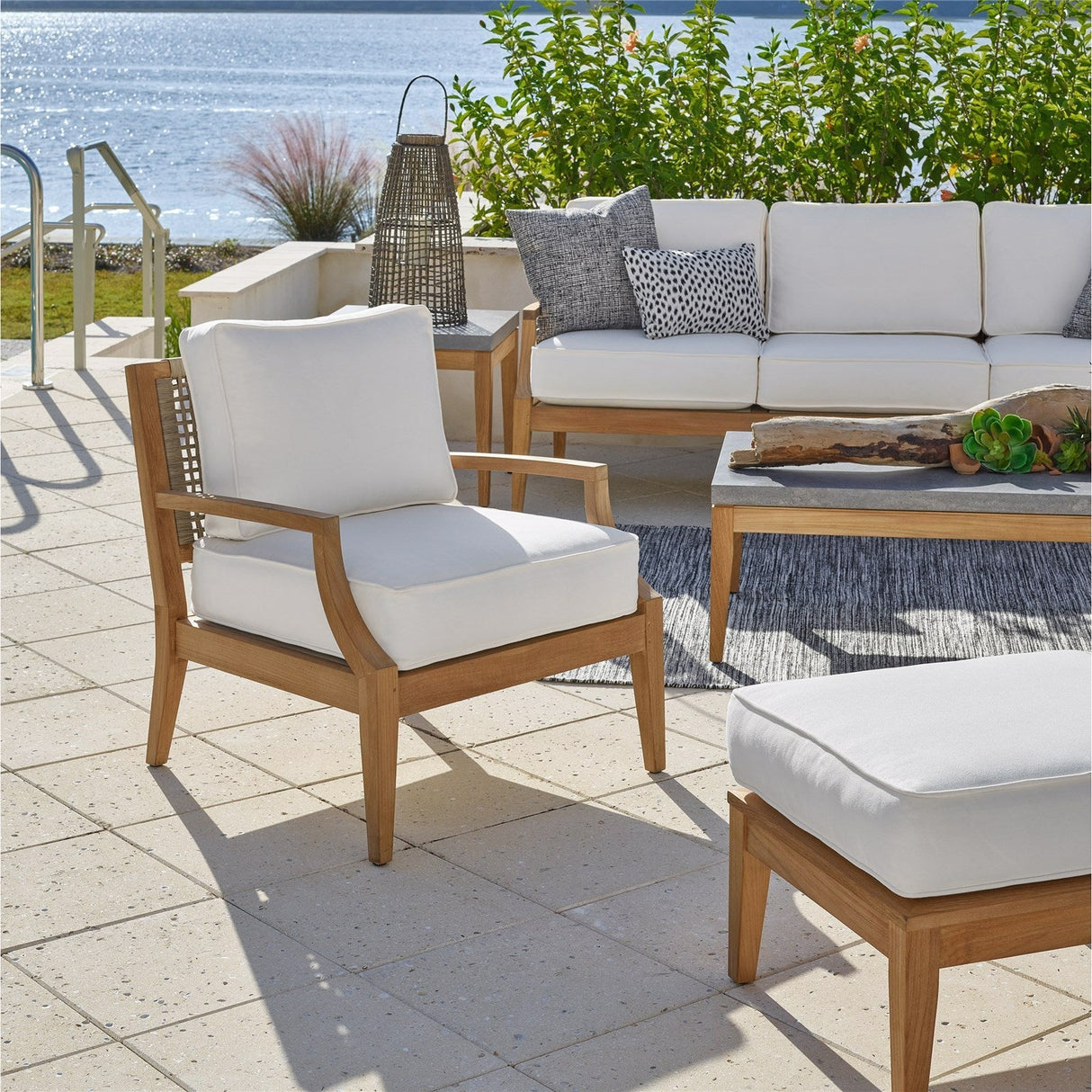 Coastal Living Outdoor Chesapeake Lounge Chair | Universal