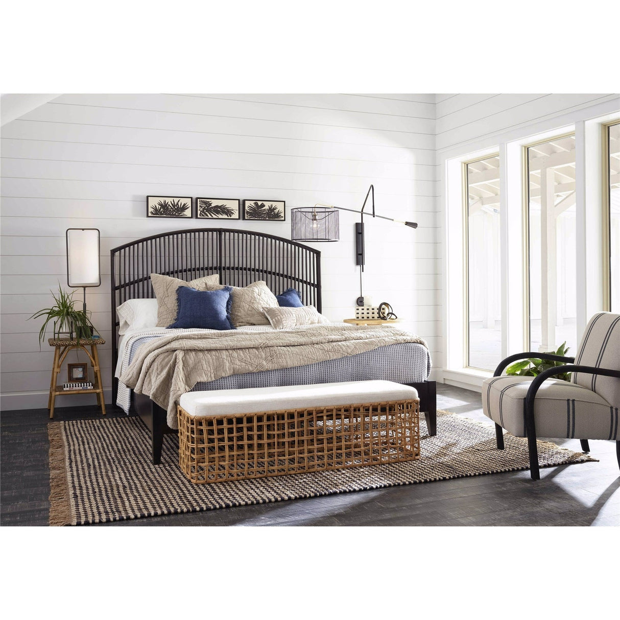 Getaway Wailea Accent Table | Universal