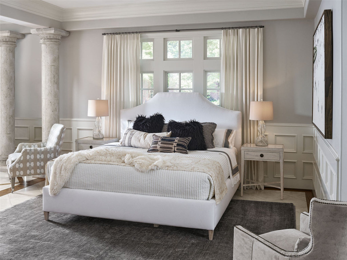 Past Forward Blythe Upholstered Bed | Universal