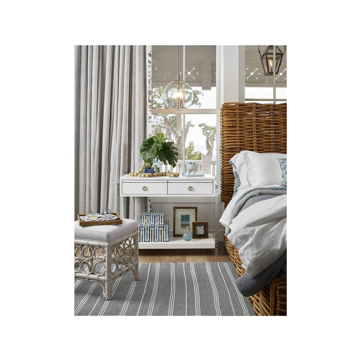 Getaway Elliot Key Woven Bed | Universal