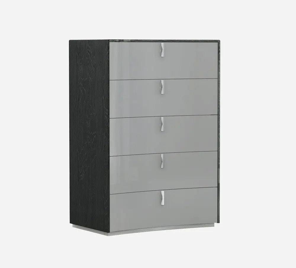 Vera Modern Bedroom Set by J&M Furniture J&M Furniture