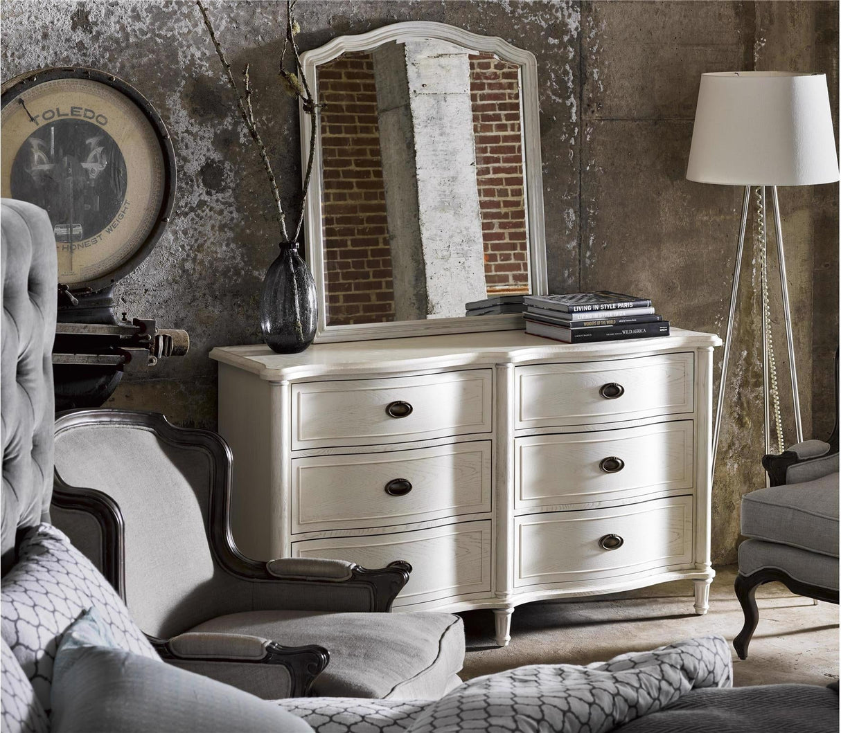 Amity Drawer Dresser Cotton Finish with 6 Drawers | Universal
