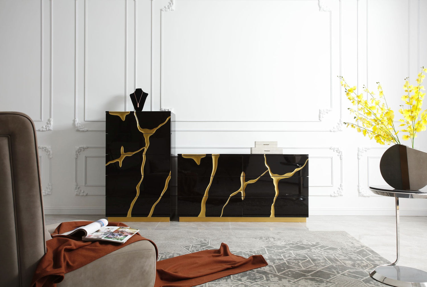 Vig Furniture Modrest Aspen - Modern Black and Gold Chest