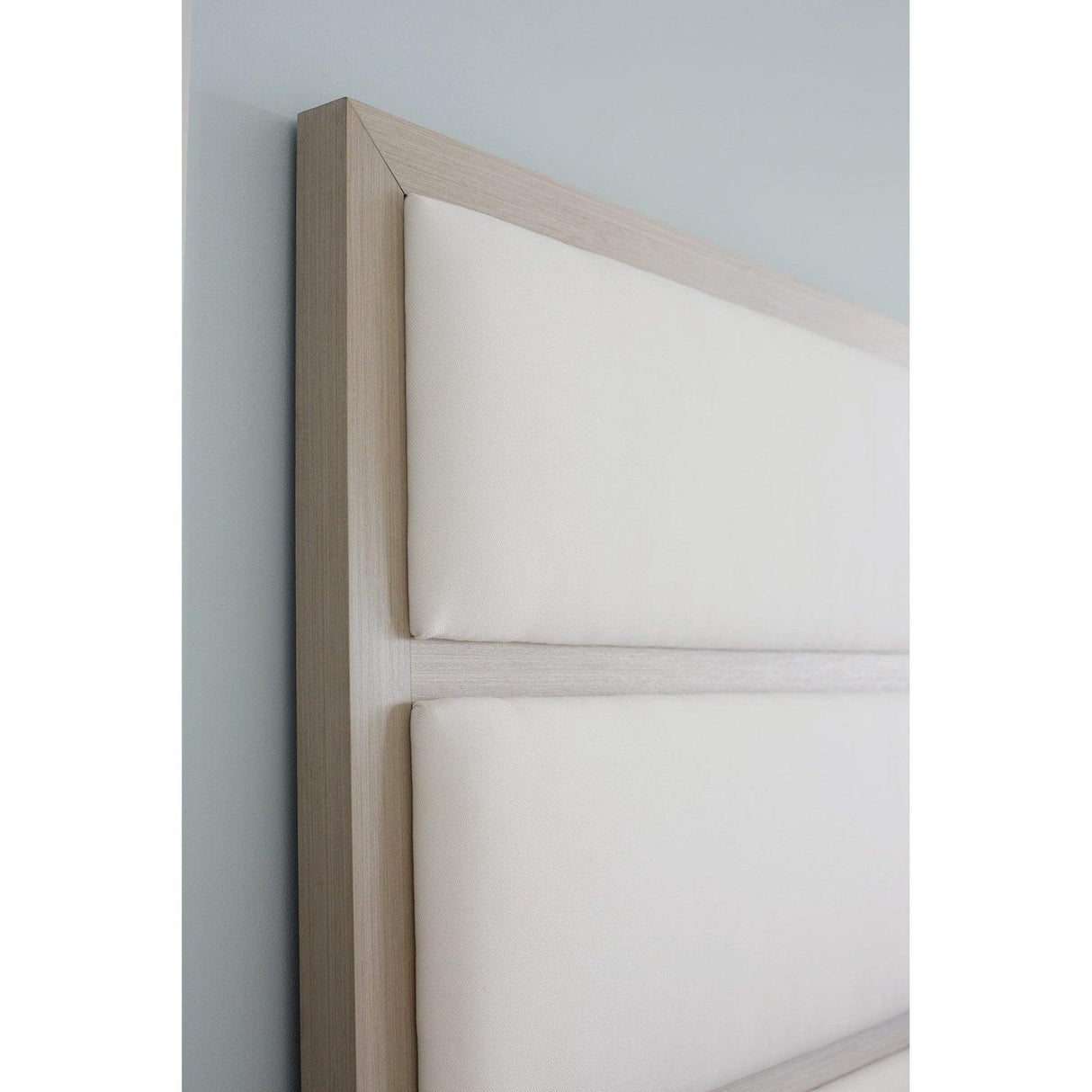 Axiom Upholstered Panel Bed 72" | Bernhardt | Home Elegance USA
