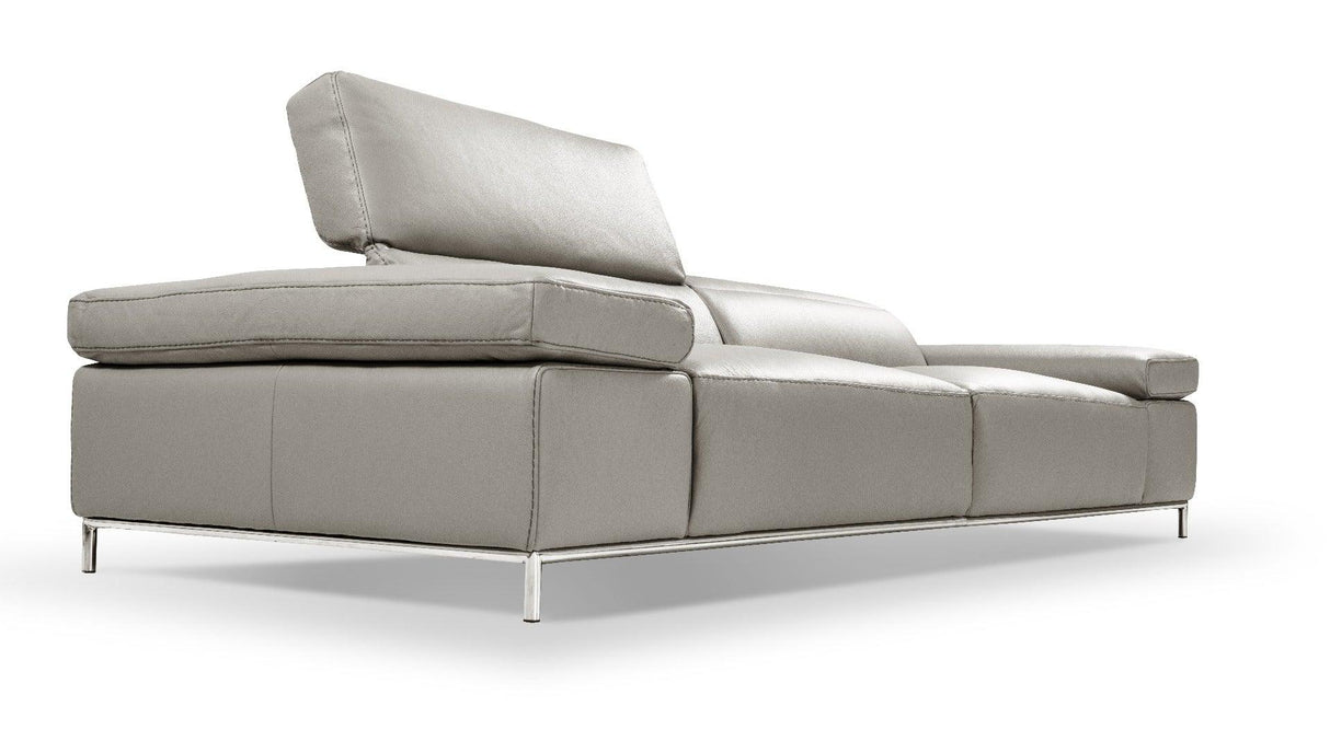 J&M Furniture - I800 Sofa In Light Grey - 18004S