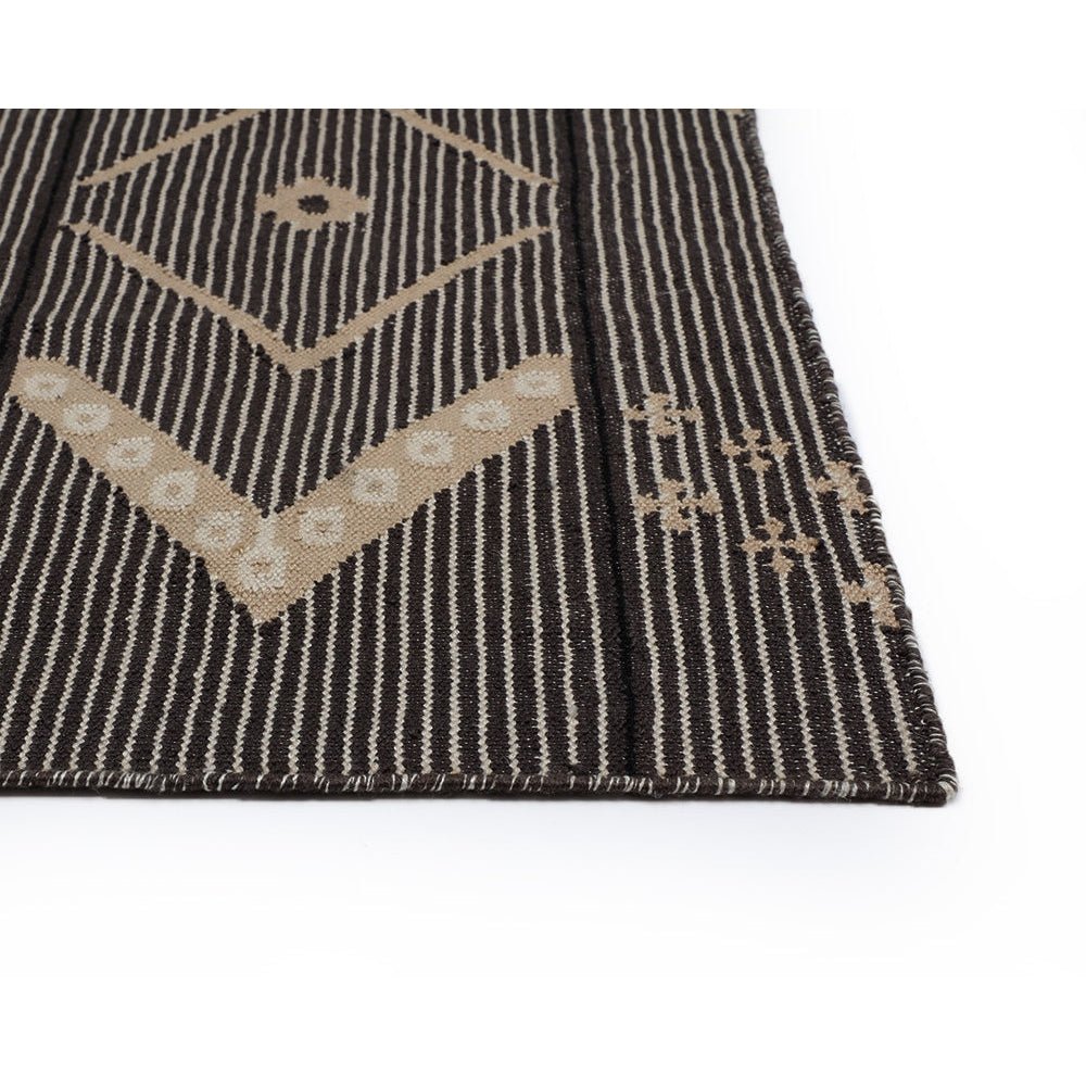 Asana Hand - Woven Rug - Black / Tan - 5'' X 8'' | Sunpan | Home Elegance USA