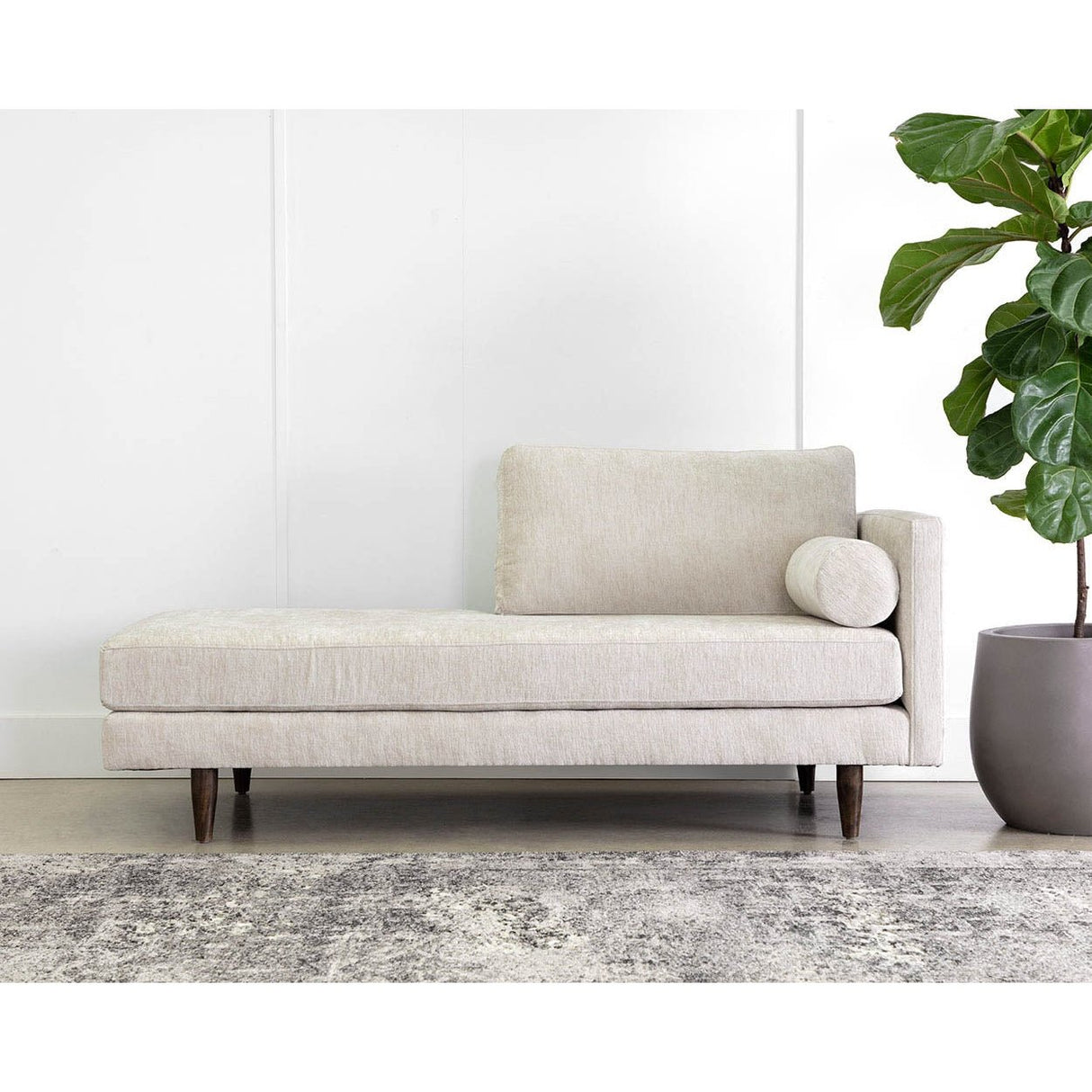 Daytona Sofa | Sunpan | Home Elegance USA