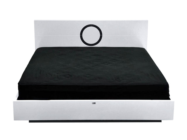 Queen Ovidius - Modern White Crocodile Lacquer Bed - View Image 1
