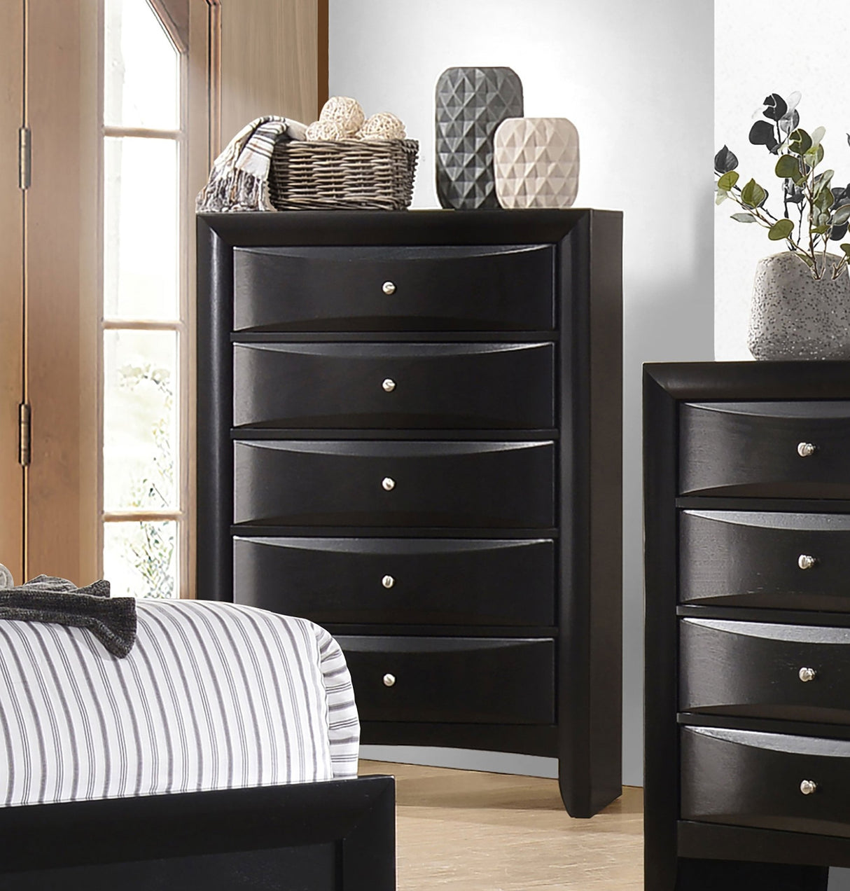 Briana Rectangular 5 - drawer Chest Black | Coaster - 200705 - Home Elegance USA - 2