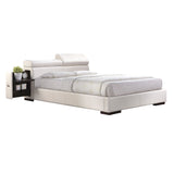 Acme - Manjot Queen Bed 20420Q White Synthetic Leather