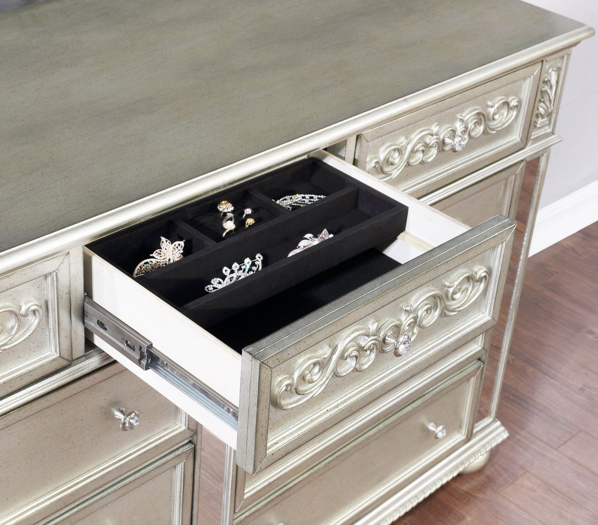 Dresser With Mirror - Heidi 9-drawer Dresser with Mirror Metallic Platinum