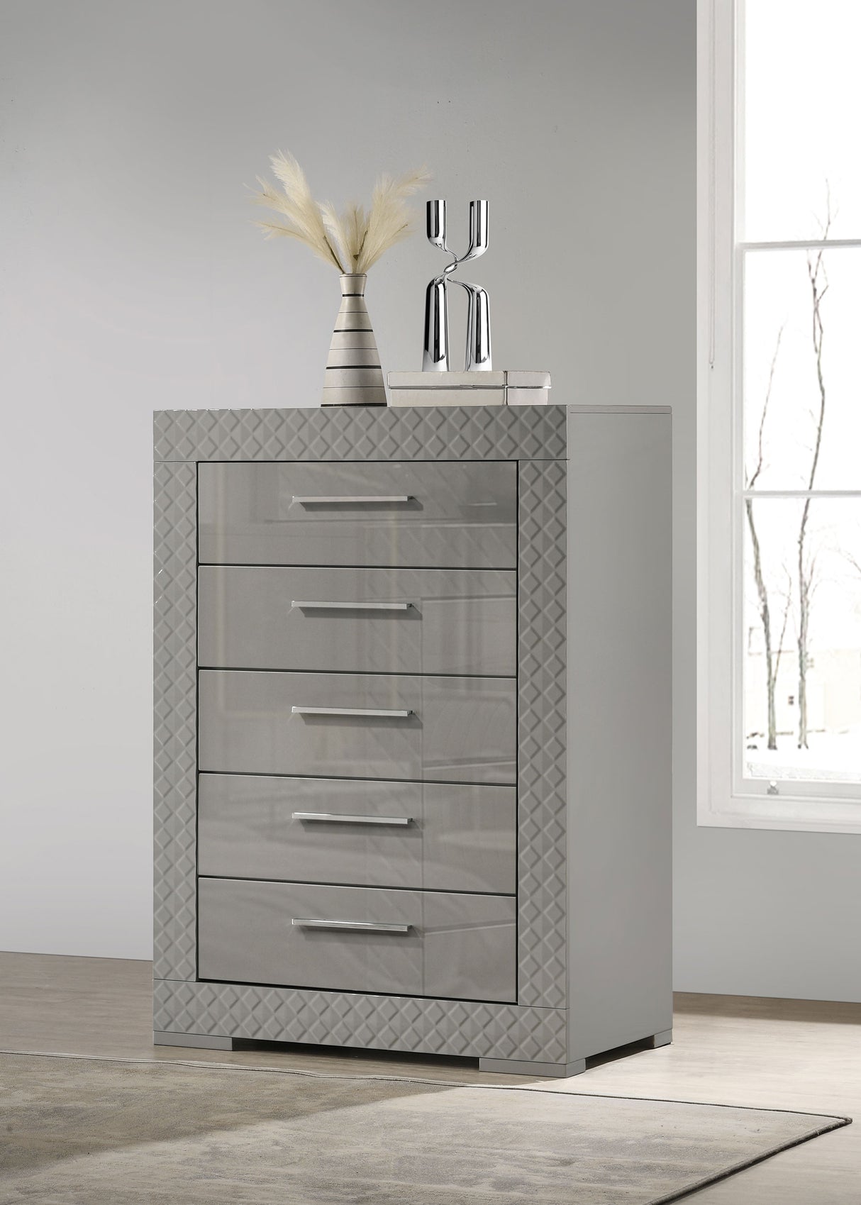 Ives 5-drawer Bedroom Chest of Drawers Grey High Gloss - Home Elegance USA