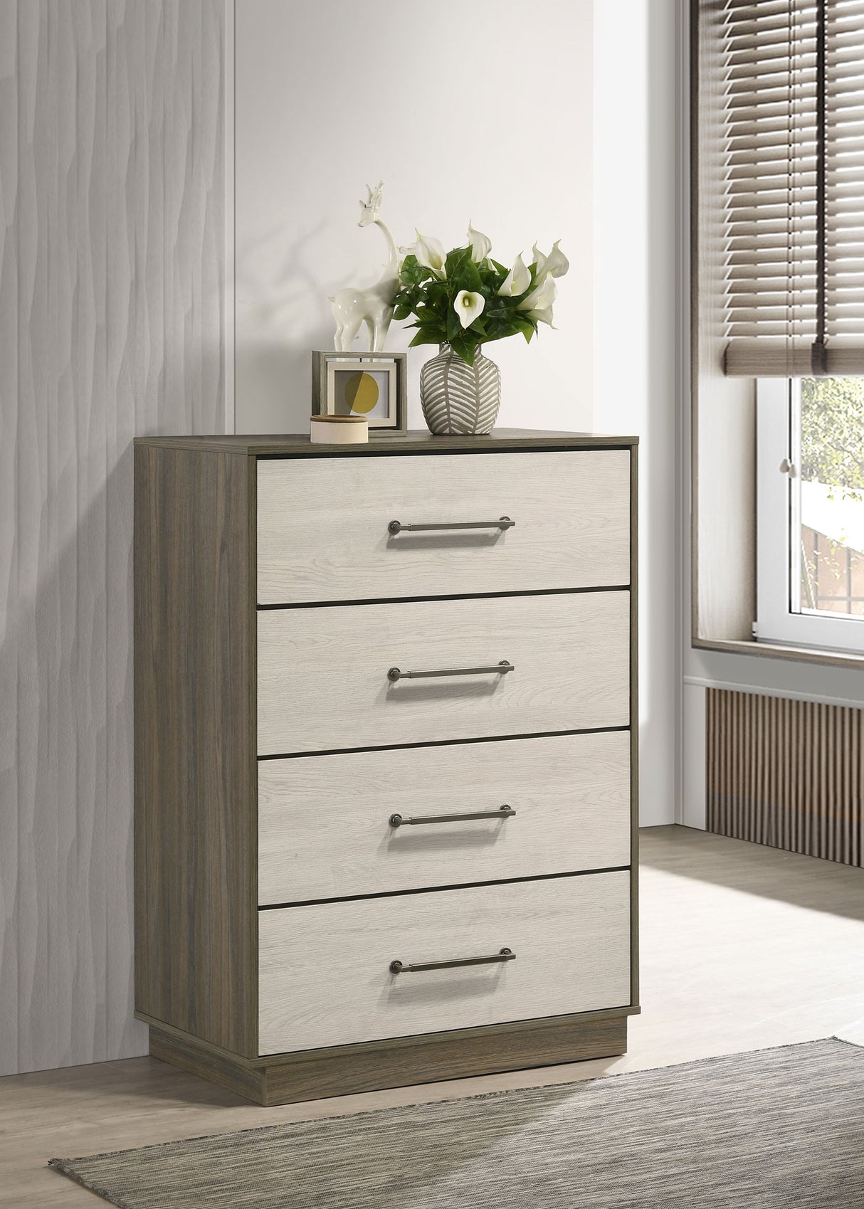 Fenwick 4-drawer Chest of Drawers Grey Oak - Home Elegance USA