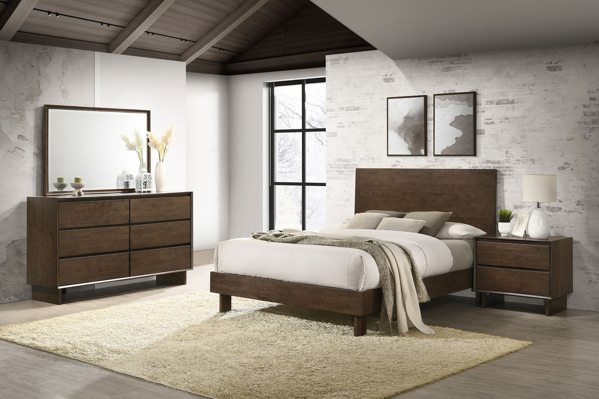 Glenwood 4-piece Eastern King Bedroom Set Warm Brown – Coaster Furniture