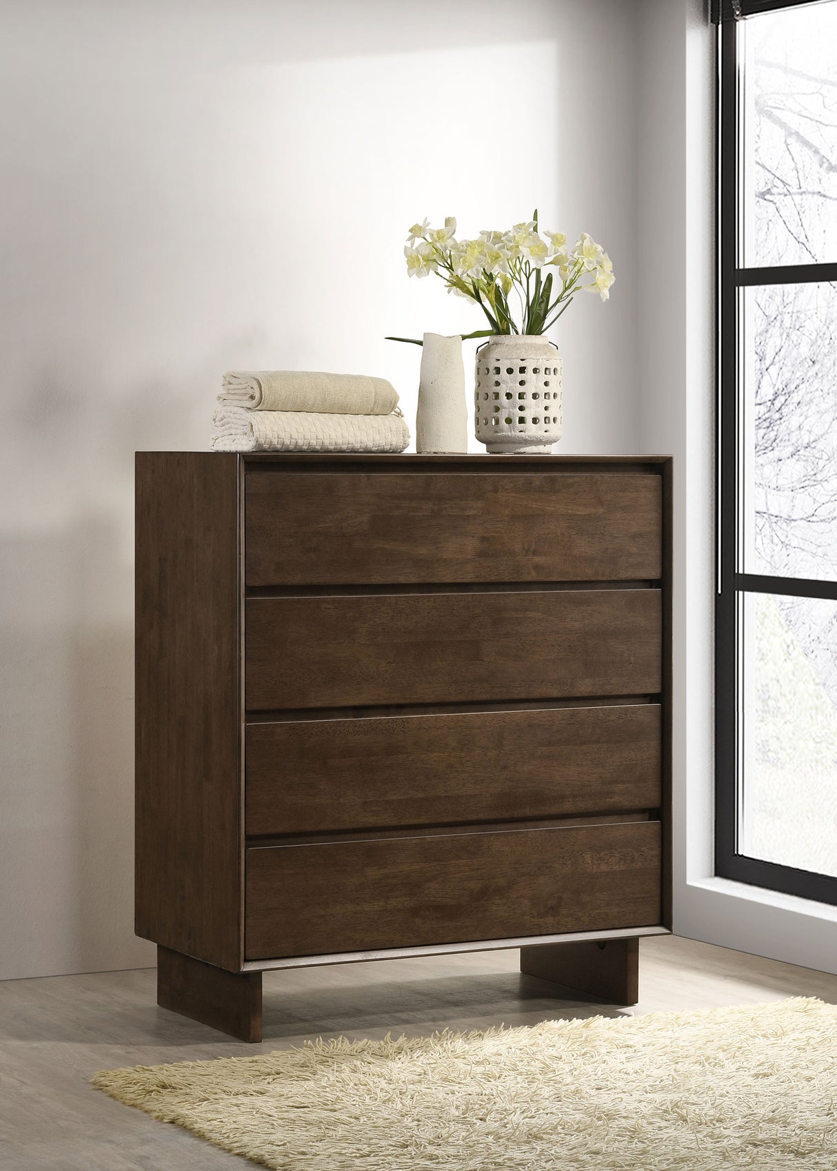 Glenwood 4-drawer Chest of Drawers Warm Brown - Home Elegance USA