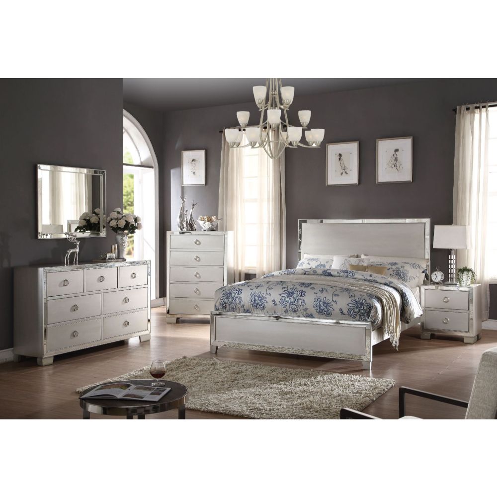 Acme - Voeville II EK Bed 24837EK Platinum Finish