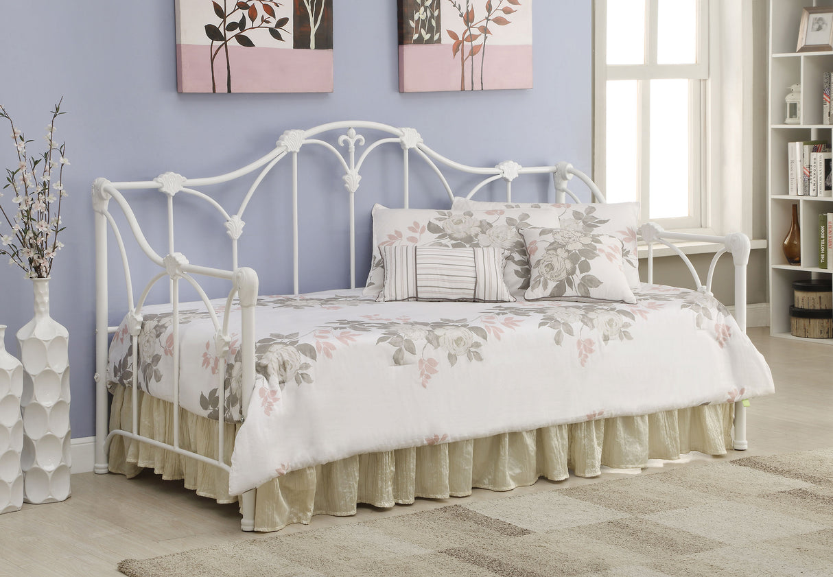 Twin Daybed - Halladay Twin Metal Daybed with Floral Frame White