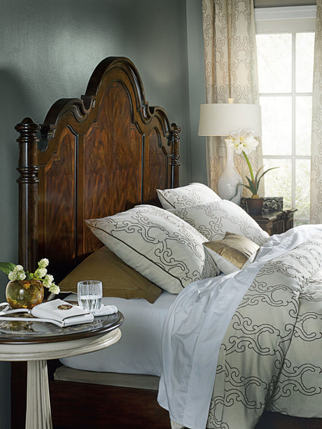 Leesburg King Poster Bed - Dark Brown by Hooker Furniture - View 4