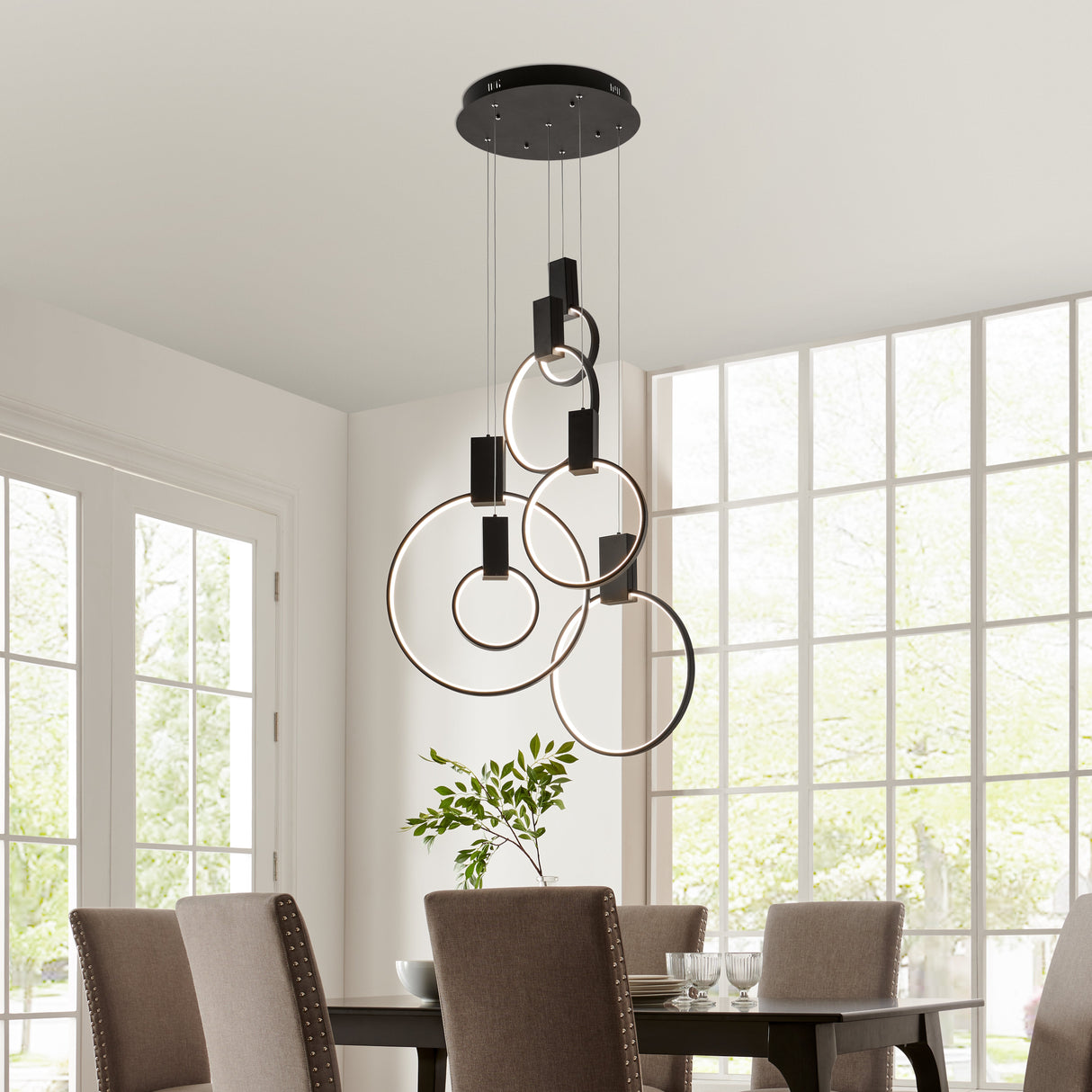 Hong Kong LED Circular Chandelier // Matte Black  | Finesse