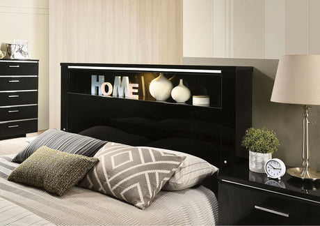 Carlie - 5 Piece Queen Bedroom Set With Chest - Black
