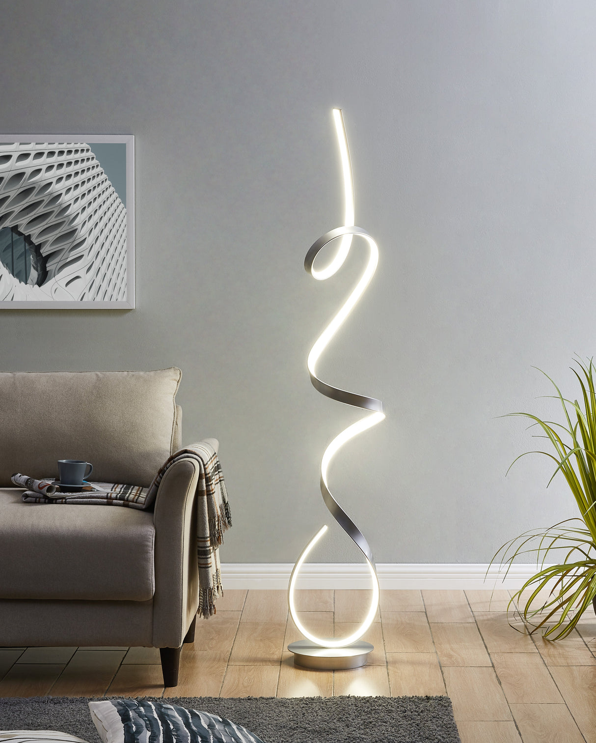 Amsterdam LED Dimmable 63" Floor Lamp // Silver  | Finesse