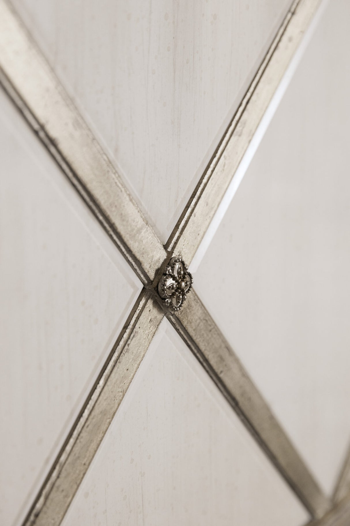 Sanctuary Diamont King Panel Bed by Hooker Furniture in Oak Veneers & Silver Fretwork