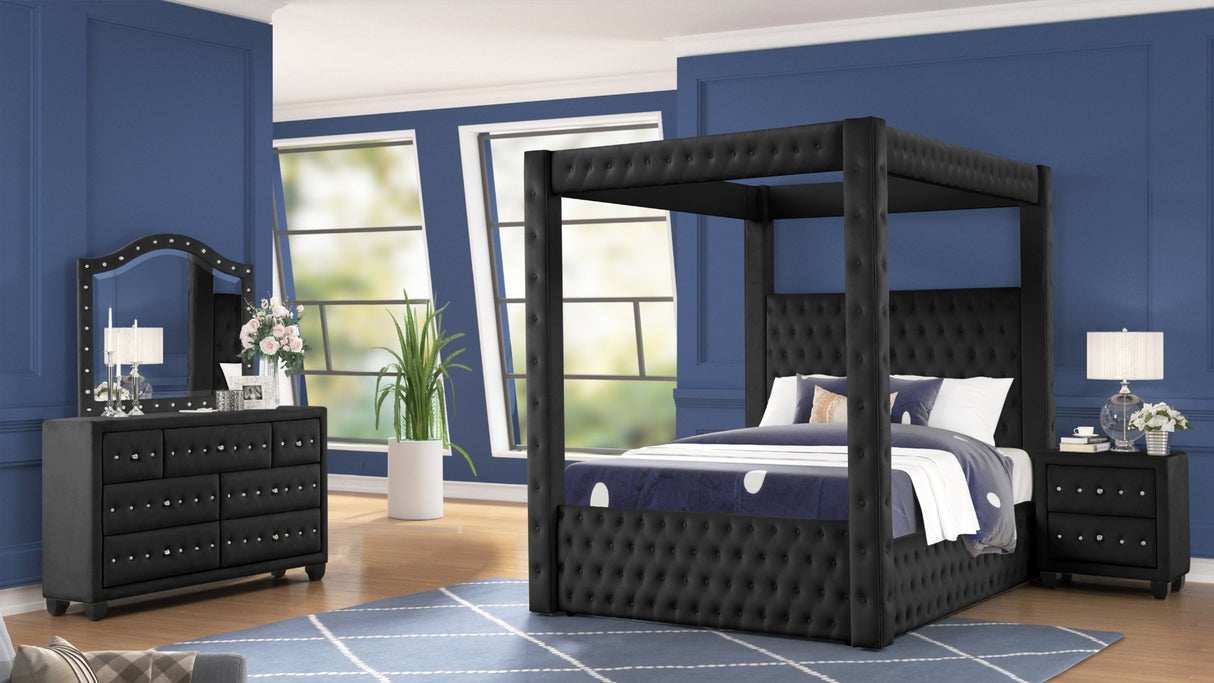 luxurious Four - Poster Queen 4 Pc Bedroom Set Made with Wood in Black