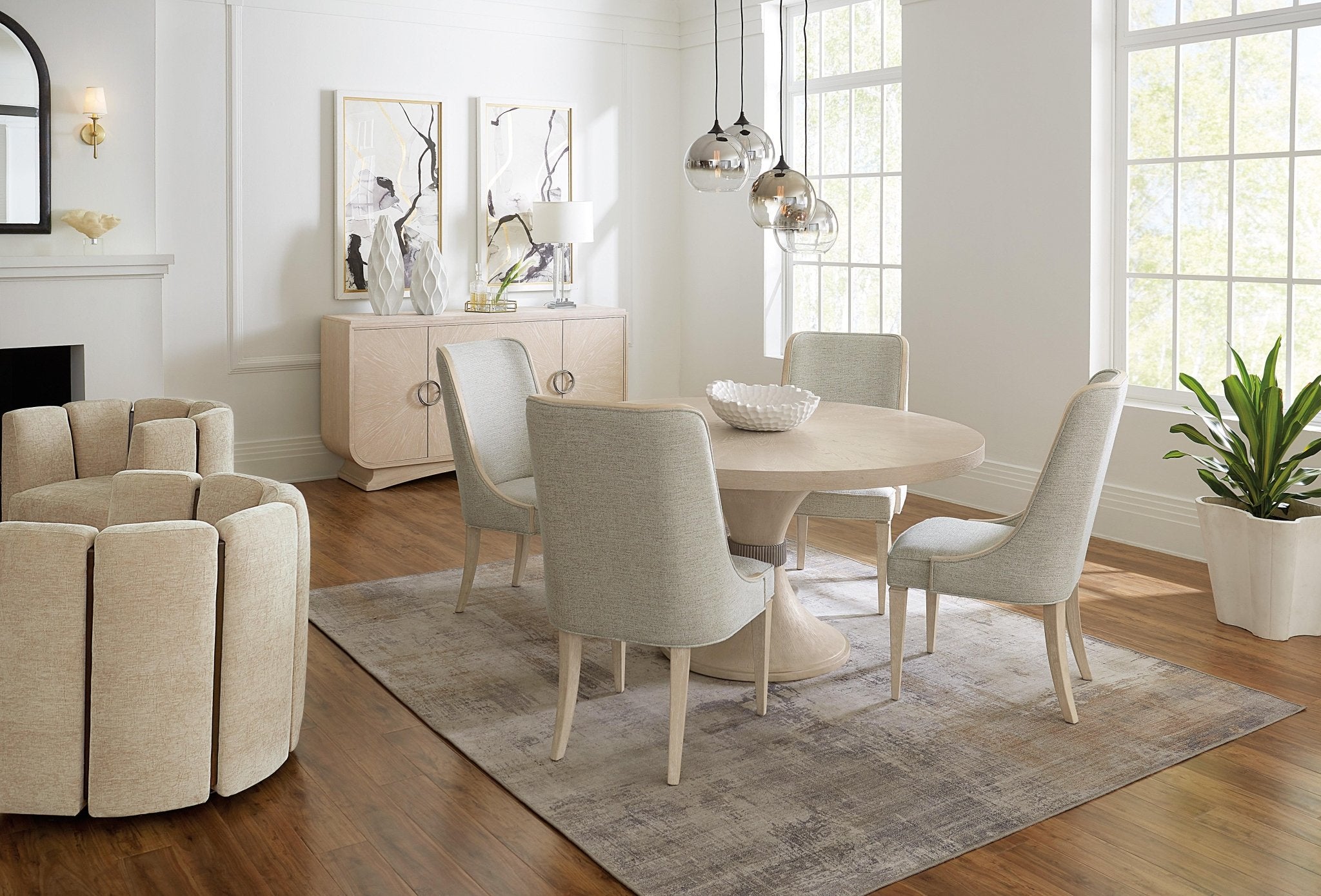 Hooker Furniture Nouveau Chic Buffet - Thumbnail 4
