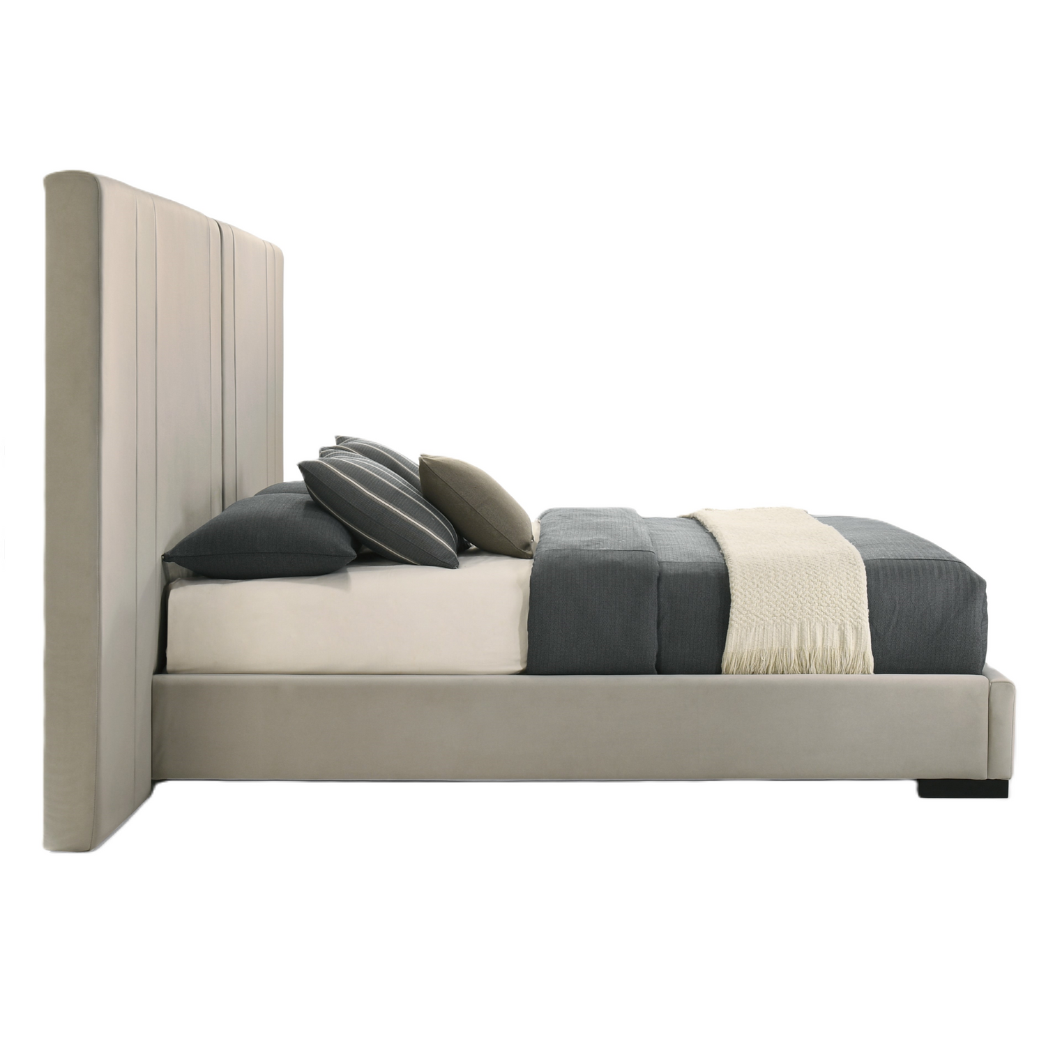 Queen Penrose + Aspen - Modern Beige + Brown Ash 4-Piece Bedroom Set