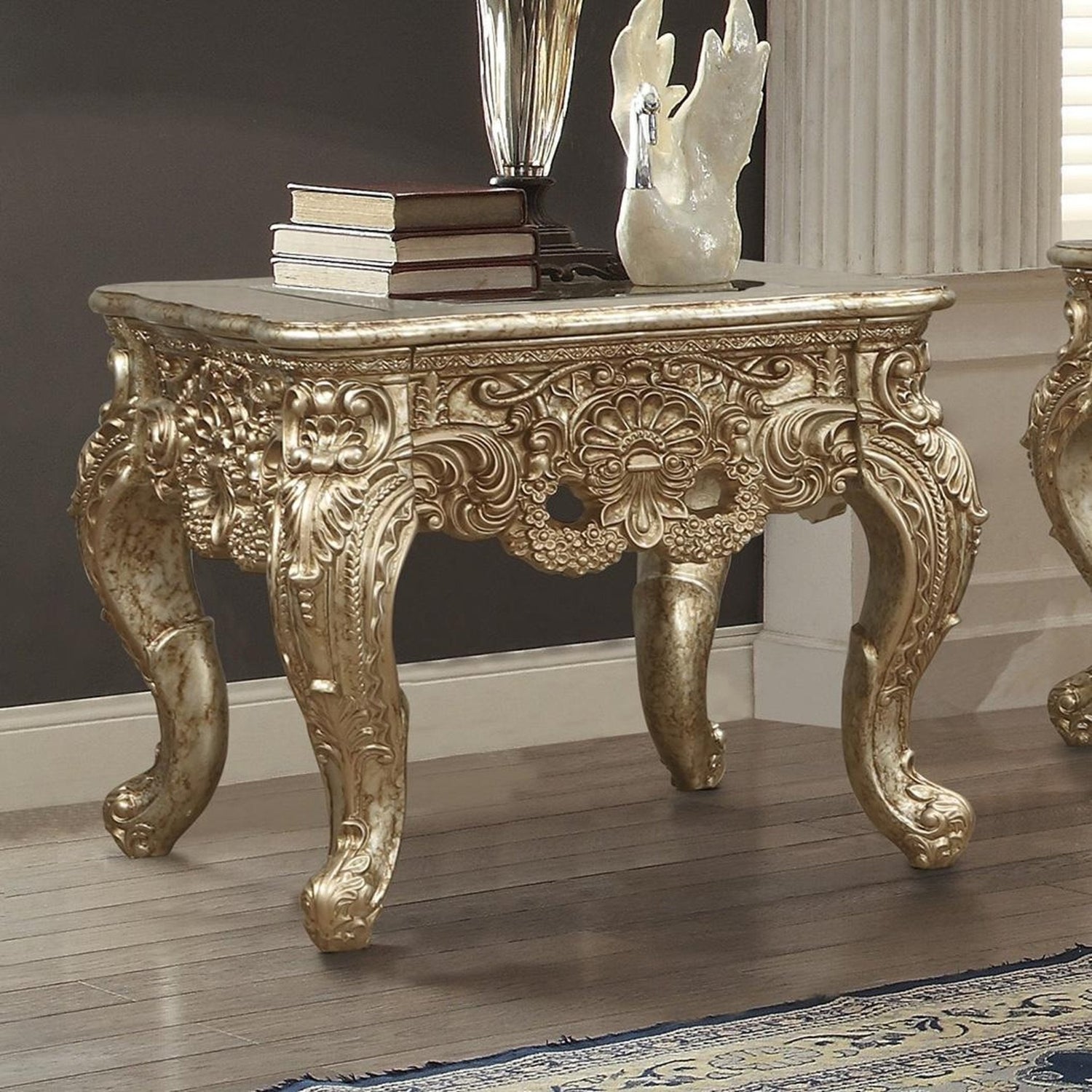 HD-93630 Traditional Victorian end table in gold by Homey Design - Home Elegance USA