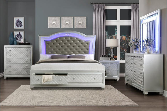 Leesa Bedroom Set in Silver by Homelegance Furniture Homelegance Furniture