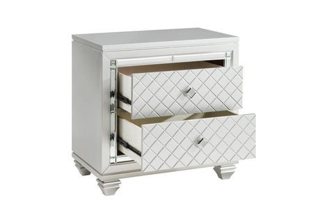 Leesa Bedroom Set in Silver by Homelegance Furniture Homelegance Furniture