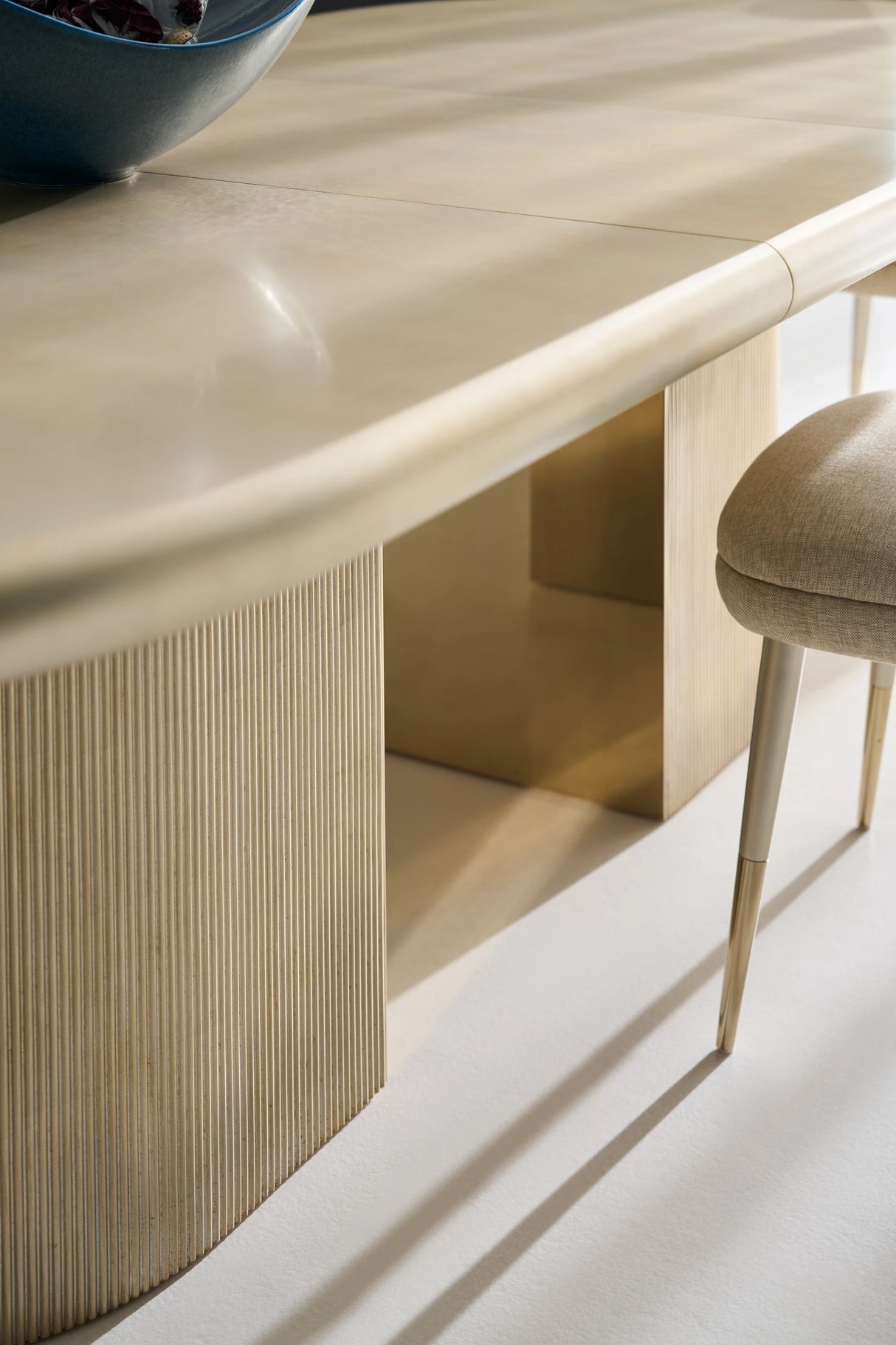 Love Extendable Dining Table Oracle Leaf Finish | Caracole Classic