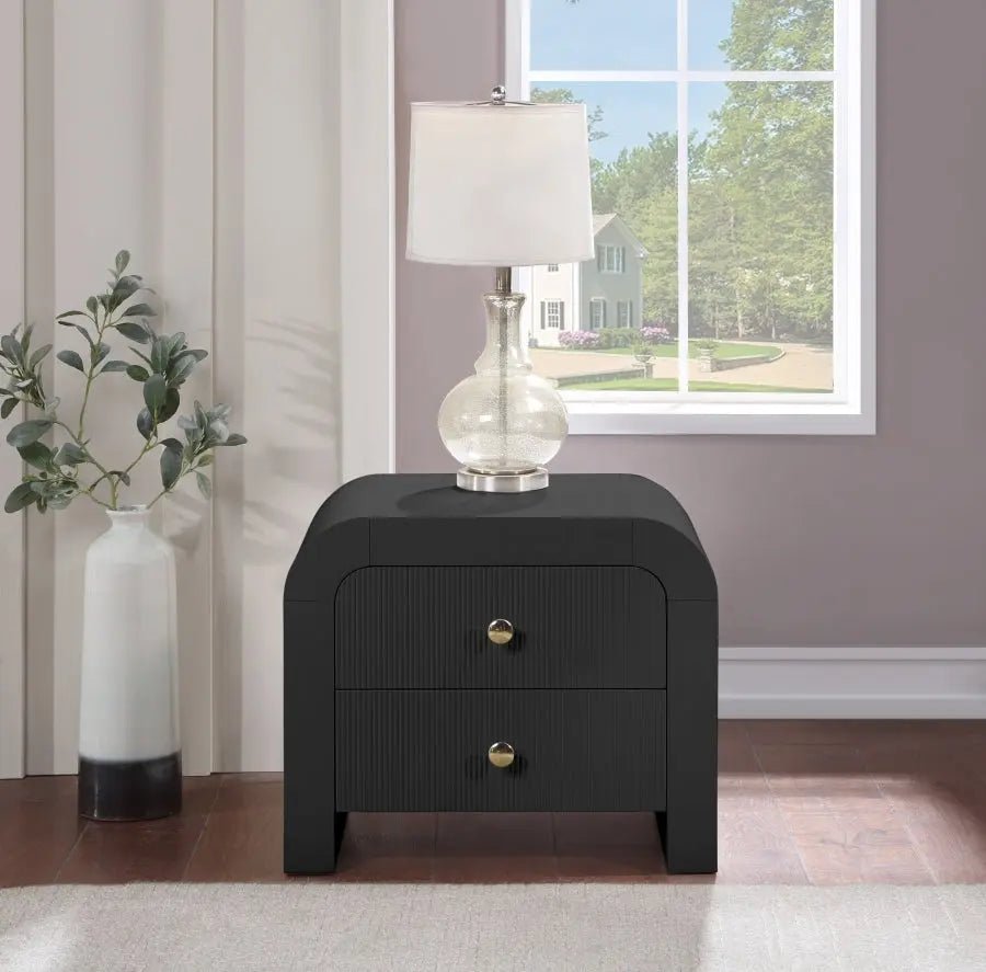 Artisto Nightstand In Black - 888Black - Ns | Meridian - 888Black - NS - Home Elegance USA - 2