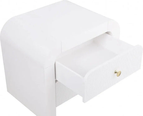 Artisto Nightstand In White - 888White - Ns | Meridian - 888White - NS - Home Elegance USA - 5