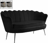 Meridian Furniture - Gardenia Velvet Loveseat In Black - 684Black-L