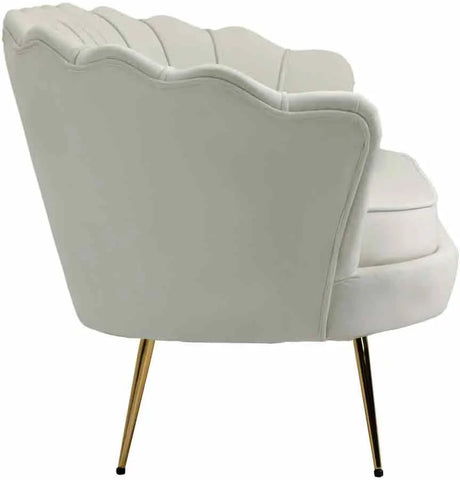 Meridian Furniture - Gardenia Velvet Loveseat In Cream - 684Cream-L