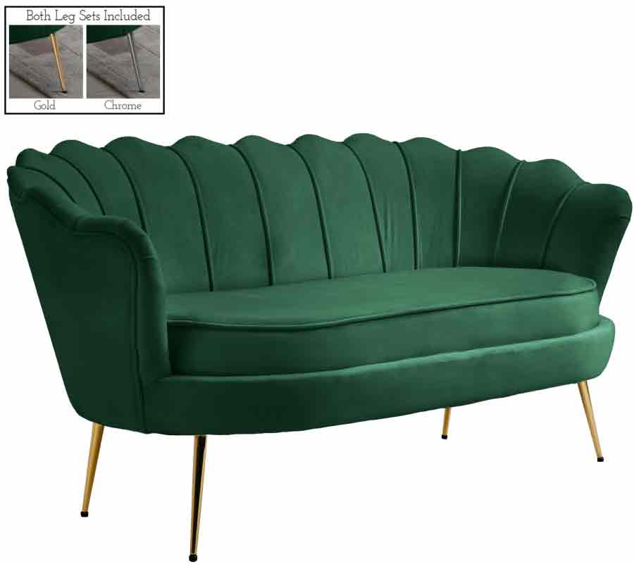 Meridian Furniture - Gardenia Velvet Loveseat In Green - 684Green-L