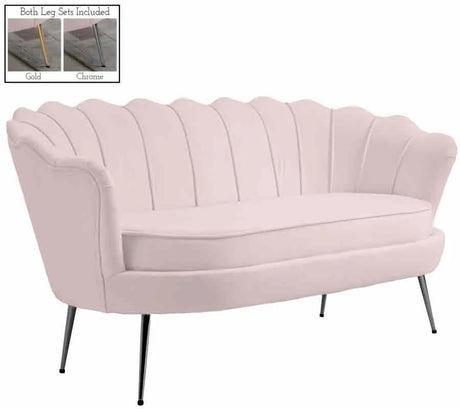 Meridian Furniture - Gardenia Velvet Loveseat In Pink - 684Pink-L